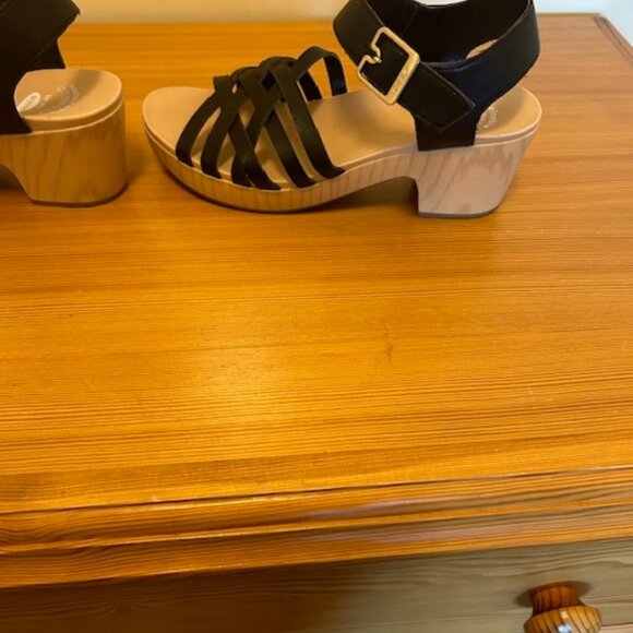 Dr. Scholl's Wedge Heel Strappy Sandals Black - Picture 2 of 5